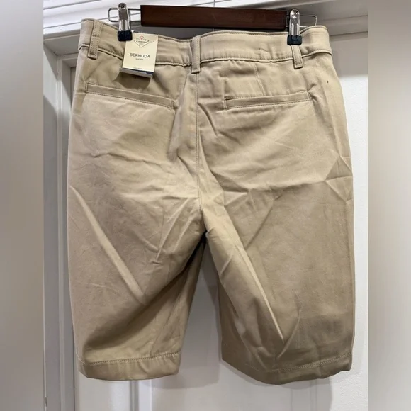 St. John's Bay  🆕 Women’s Mid-Rise Bermuda Shorts Size 8. 🆕🆕 - Picture 2 of 13